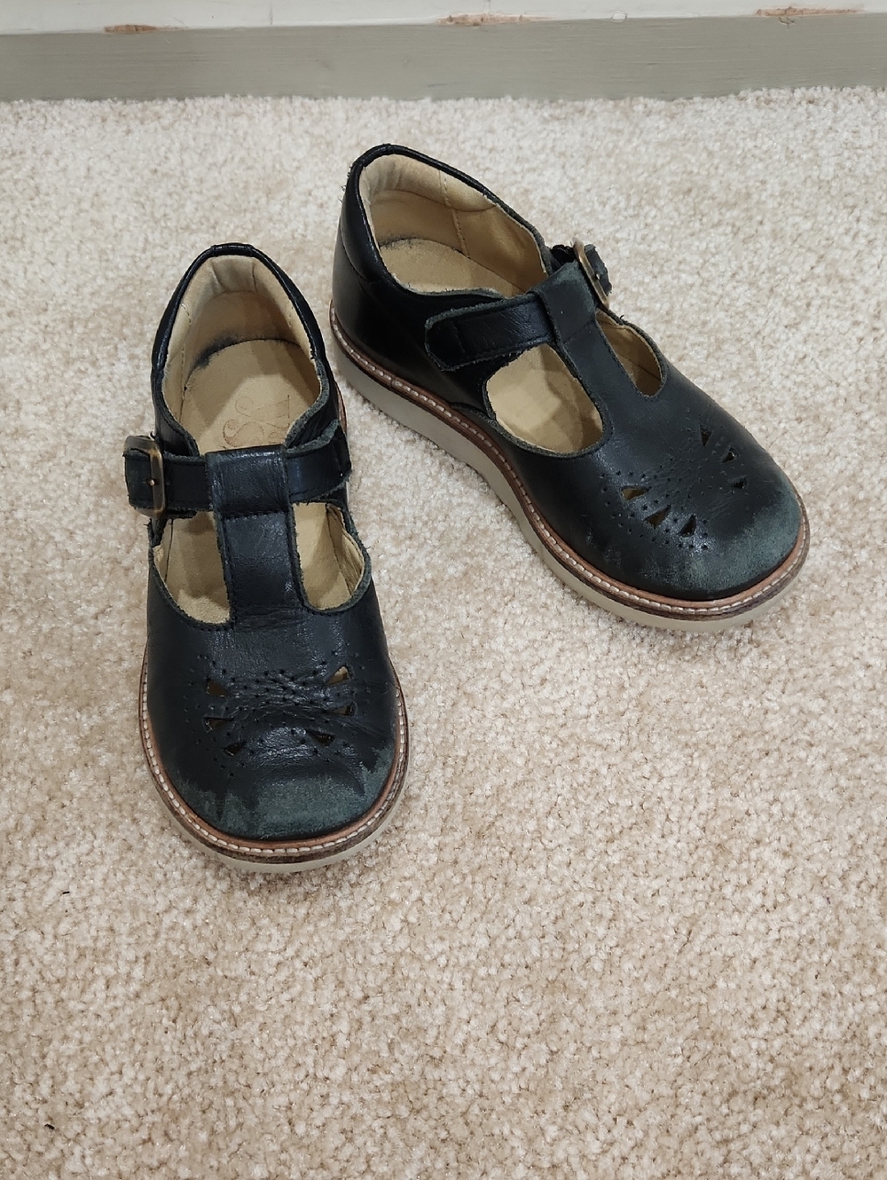 Young Soles Girls Black T-Strap Leather Mary Janes Size EU 29/ US 12.5